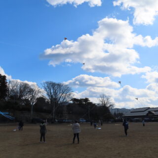 登米小学校６年生と凧づくり交流　